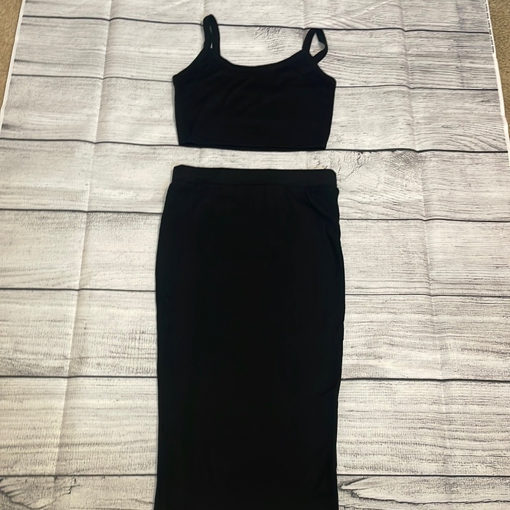 NEW Black 2 piece